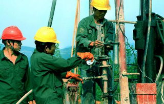 鲁南地质工程勘察院枣庄市庄里水库野外施工掠影